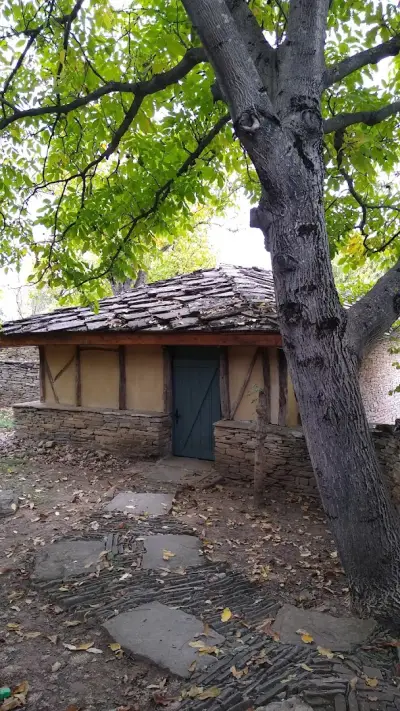 Четири Къщи
