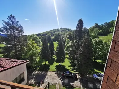Хотел Кипарис, Враца