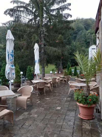 Хотел Кипарис, Враца