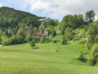 Хотел Кипарис, Враца