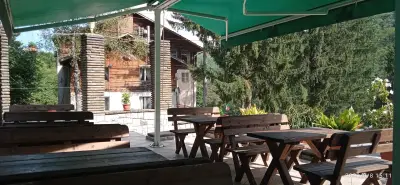 Комплекс Леденика-хижа