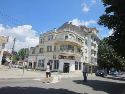 Хотелски Комплекс Родина