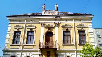 Къщата с куклите