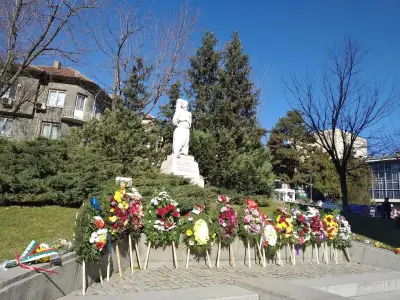 Паметник на Васил Левски