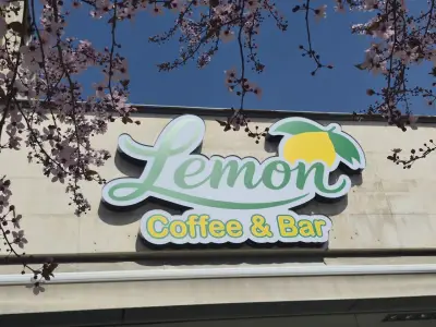Lemon coffee & bar