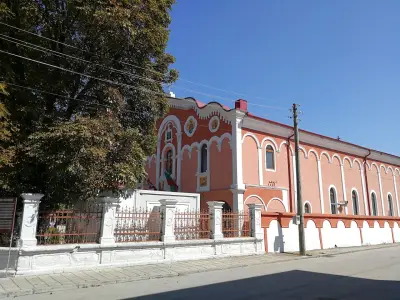 Православен храм "Св. св. Петър и Павел"