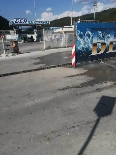 Бензиностанция Бея