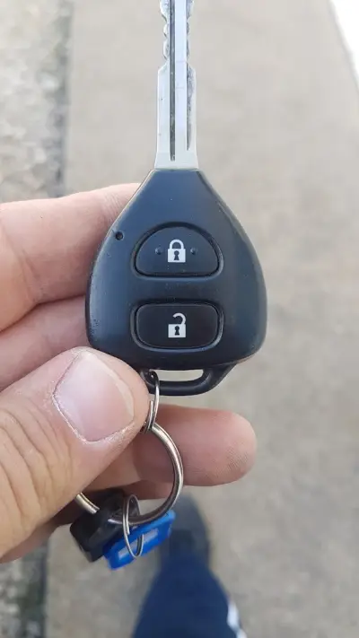 Автоключар и Автоключове с чип! Сервиз Авто Електроника