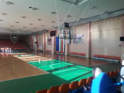 Спортна зала „В. Левски“