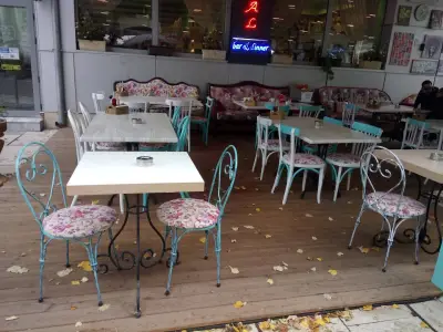 Fashion Cafe