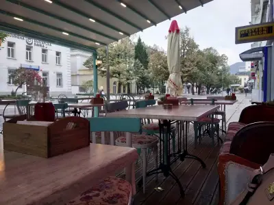 Fashion Cafe