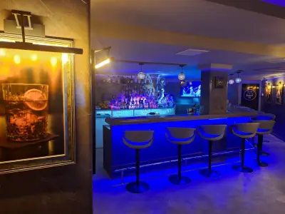 Bar Seven