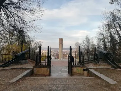 Паметник "Майка България"