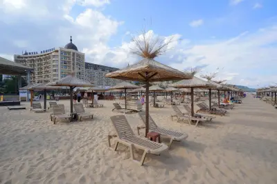Golden Sands Beach