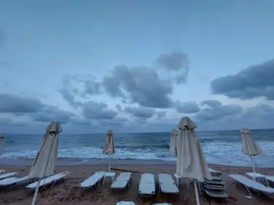 Golden Sands Beach