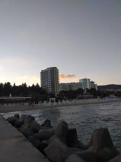 Golden Sands Beach
