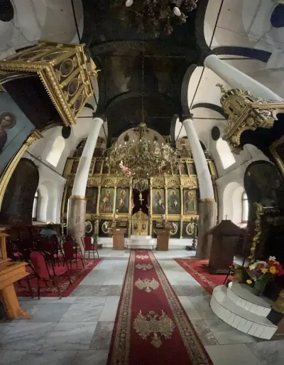 Храм "Свети Великомъченик Георги"