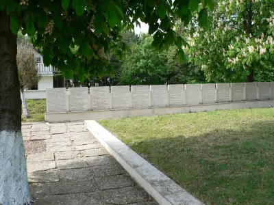 Мемориален комплекс “Военна гробница 1916”