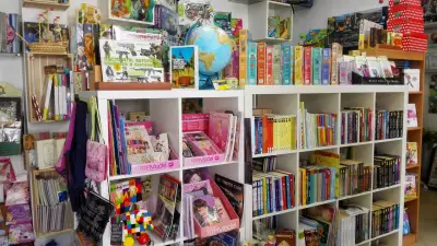 Дървени играчки - книжарница Елфите