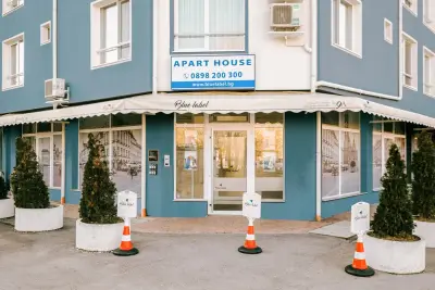 Blue Label Apart House
