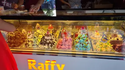 Raffy ice
