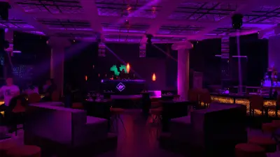 Play Club & disco