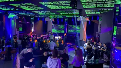 Play Club & disco