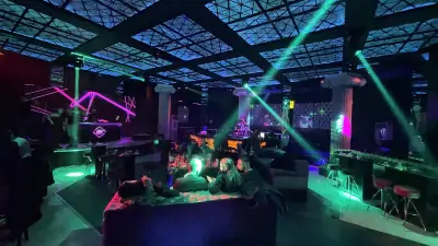 Play Club & disco