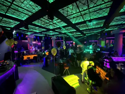 Play Club & disco