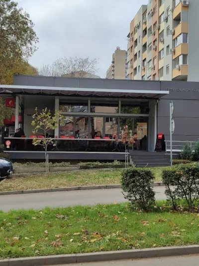 The Black Café/Черното кафене