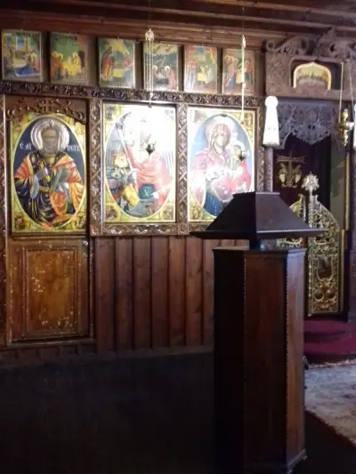 Храм „Свети Архангел Михаил“