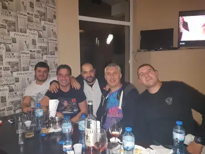 Кафене The HouSe