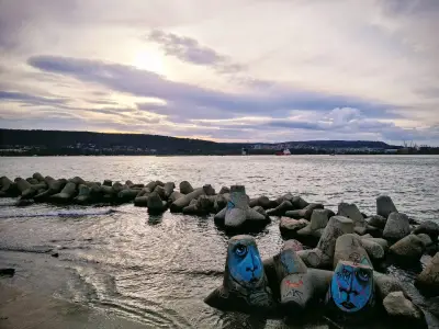 Морски фар Варна