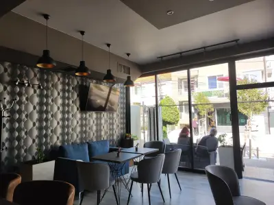 Кафене Тропикана