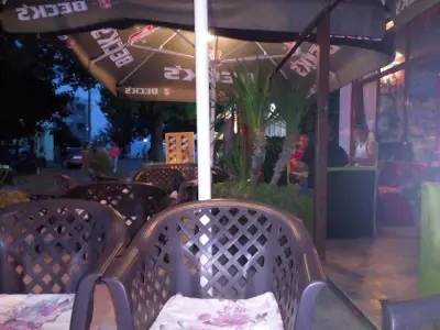 Кафене Тропикана