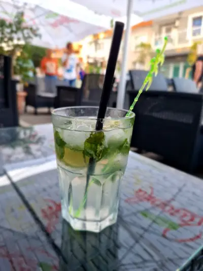 Кафене Тропикана