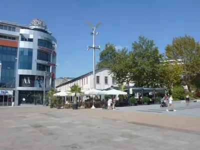 Rose Gardens Café