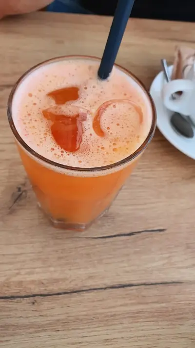 Rose Gardens Café