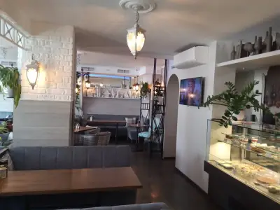 Shefka - Cafe & Bar