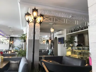 Shefka - Cafe & Bar