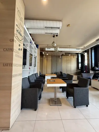 Famouse Coffee & Bar