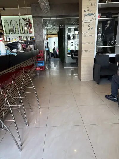 Famouse Coffee & Bar