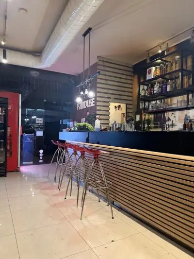 Famouse Coffee & Bar