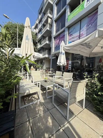 Famouse Coffee & Bar