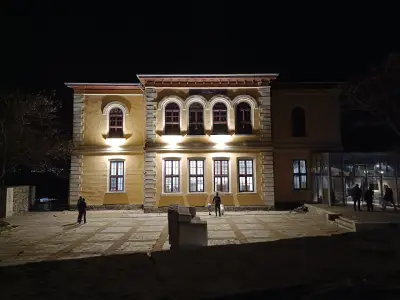 Художествена галерия (Старото училище)