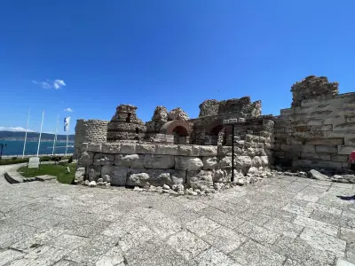 Лунапарк Несебър