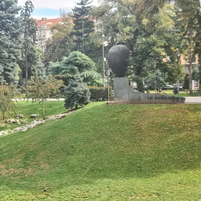 Паметник на Стефан Стамболов