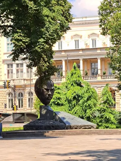 Паметник на Стефан Стамболов