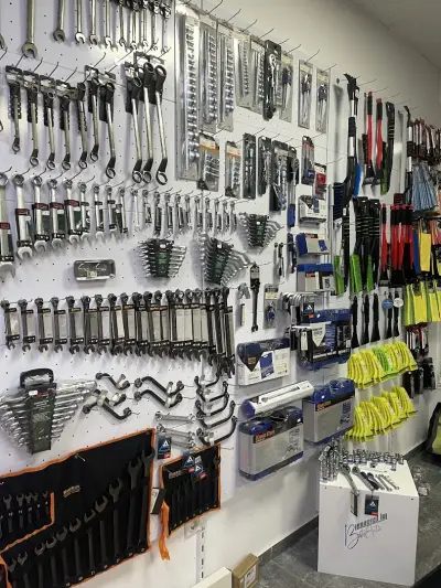 BESTAUTO - София: Тунинг Магазин за Автоаксесоари, Стелки за кола, Ветробрани, Брони, Фарове, Покривало за Джип, Крушки