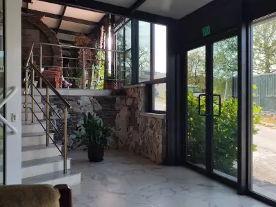 Discret Hotel & Restaurant